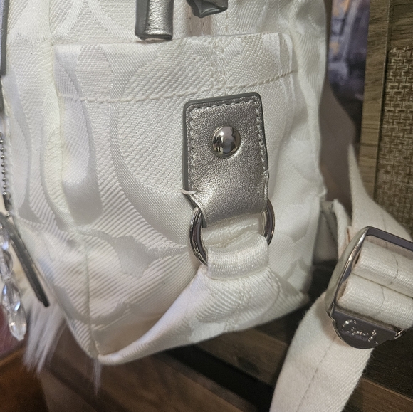 COACH KYRA DAISY White Signature Backpack F19715 - Picture 5 of 16